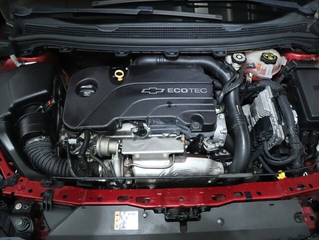 2018 Chevrolet Cruze in Bedford, OH 44146 - 18118748 34