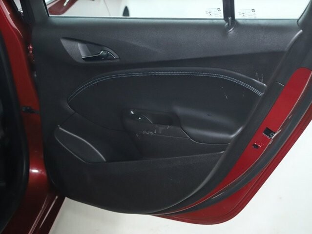 2018 Chevrolet Cruze in Bedford, OH 44146 - 18118748 30