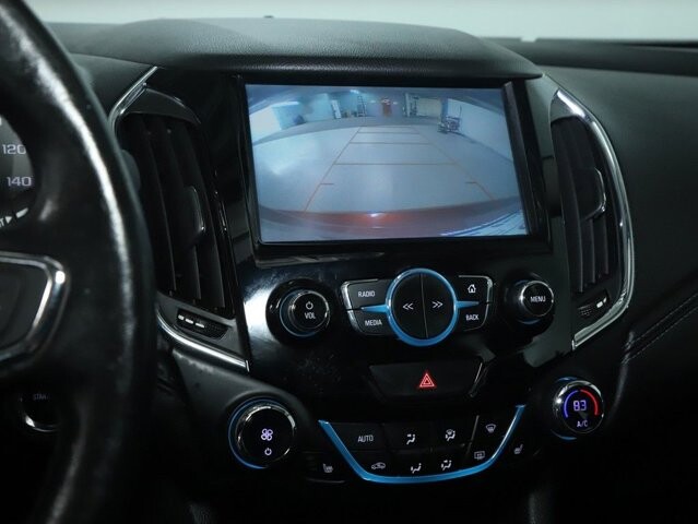 2018 Chevrolet Cruze in Bedford, OH 44146 - 18118748 28