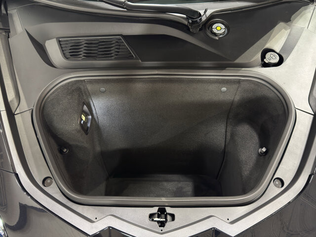 2024 Chevrolet Corvette in Burlington, WI 53105 - 18118760 32