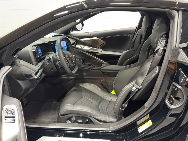 2024 Chevrolet Corvette in Burlington, WI 53105 - 18118760 10