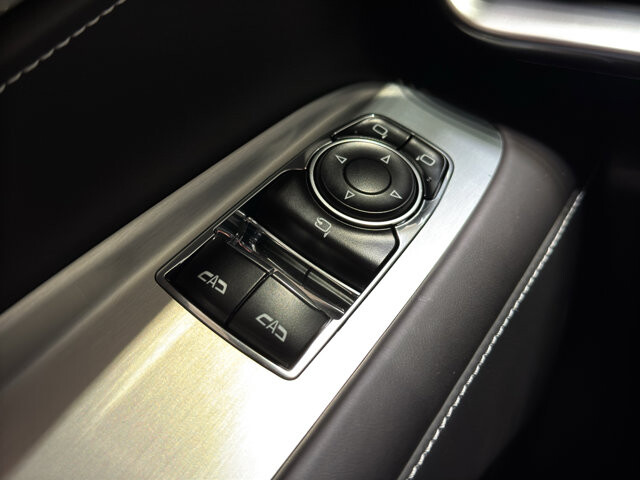 2024 Chevrolet Corvette in Burlington, WI 53105 - 18118760 27