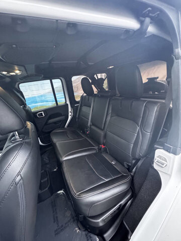 2023 Jeep Wrangler in Eastpointe, MI 48021 - 18118765 9