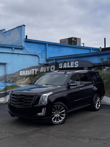2020 Cadillac Escalade in Eastpointe, MI 48021 - 18118768 2