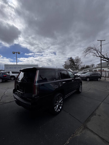 2020 Cadillac Escalade in Eastpointe, MI 48021 - 18118768 5