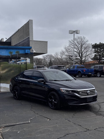 2020 Volkswagen Passat in Eastpointe, MI 48021 - 18118769 3