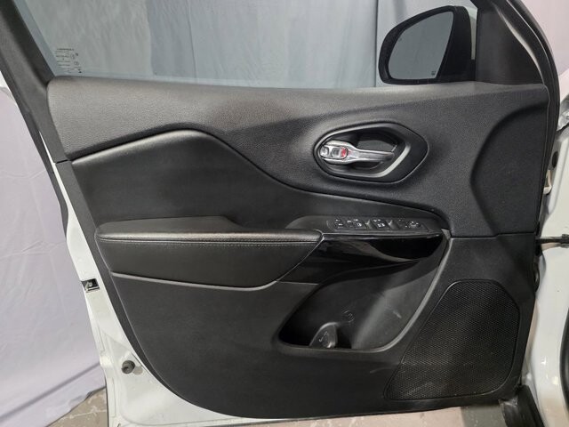 2019 Jeep Cherokee in Arvada, CO 80002 - 18118774 17