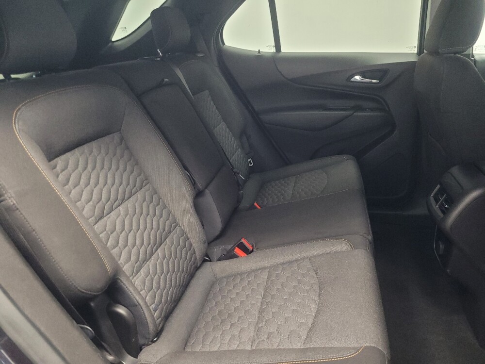 2018 Chevrolet Equinox in Mishawaka, IN 46545 - 18118780 19