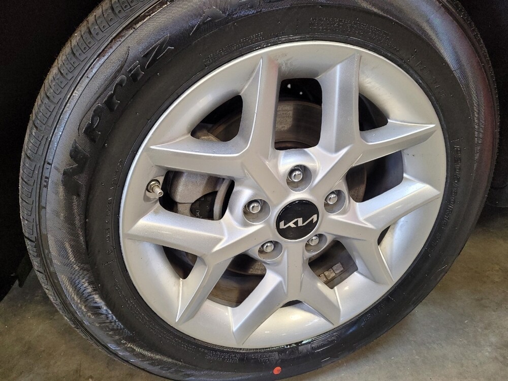 2024 Kia Soul in Riverside, CA 92504 - 18118785 31