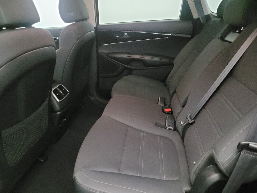 2020 Kia Sorento in Plymouth Meeting, PA 19462 - 18118789 18