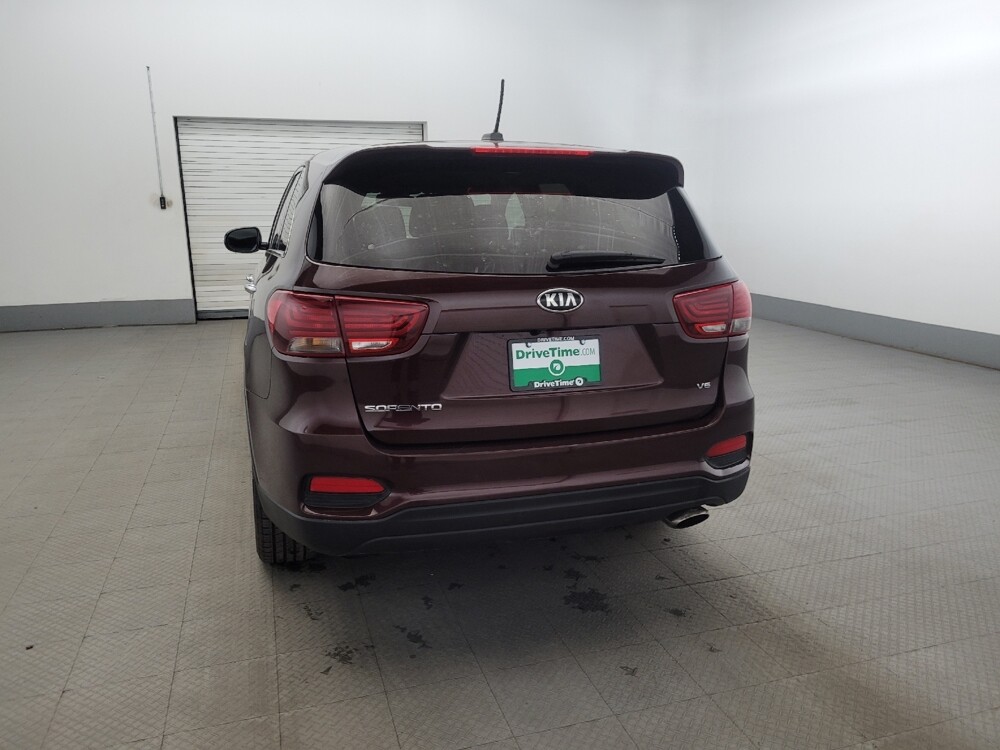 2020 Kia Sorento in Plymouth Meeting, PA 19462 - 18118789 6