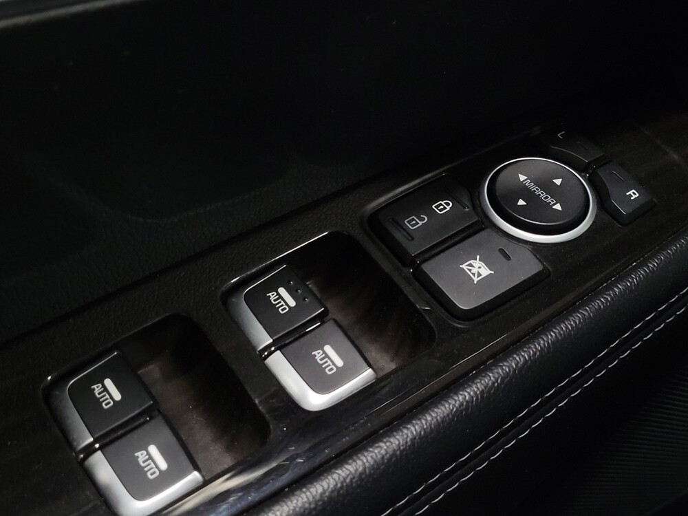 2020 Kia Sorento in Plymouth Meeting, PA 19462 - 18118789 27