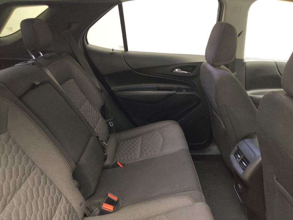 2018 Chevrolet Equinox in Midlothian, IL 60445 - 18118792 19