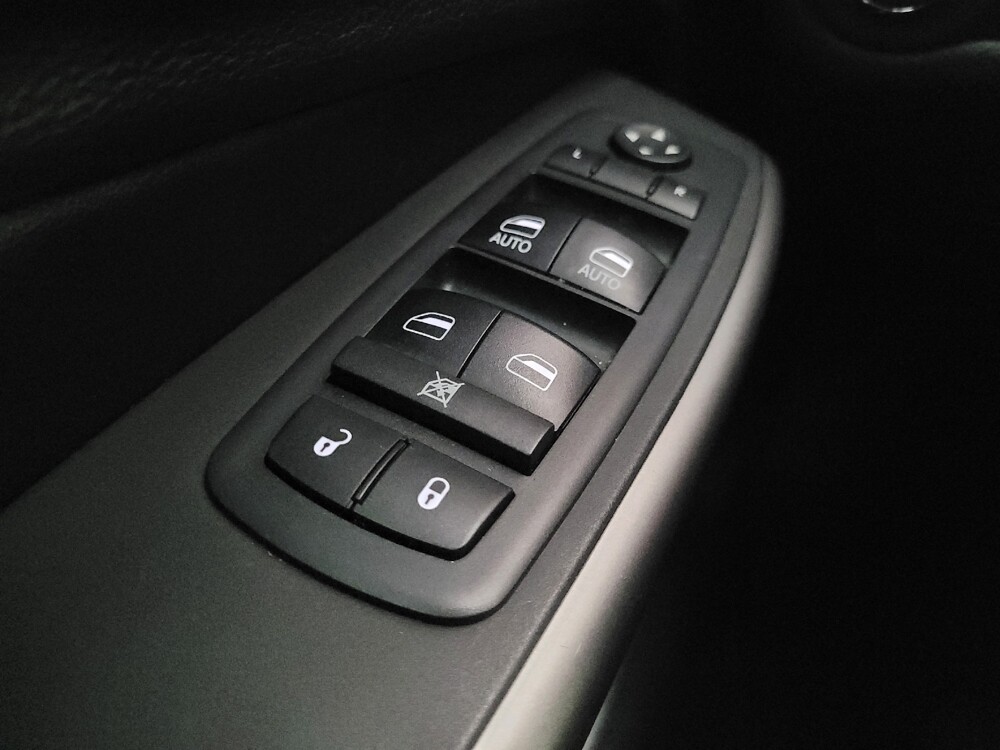 2019 Jeep Cherokee in Stone Mountain, GA 30083 - 18118820 27