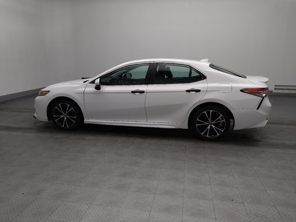 2019 Toyota Camry in Union City, GA 30291 - 18118823 3