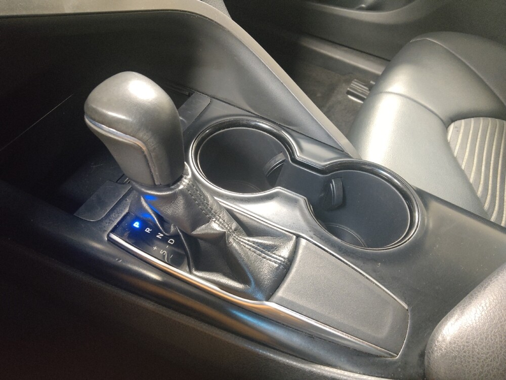 2019 Toyota Camry in Union City, GA 30291 - 18118823 26