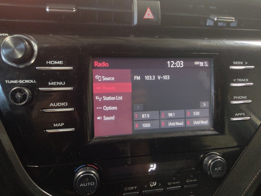 2019 Toyota Camry in Union City, GA 30291 - 18118823 25