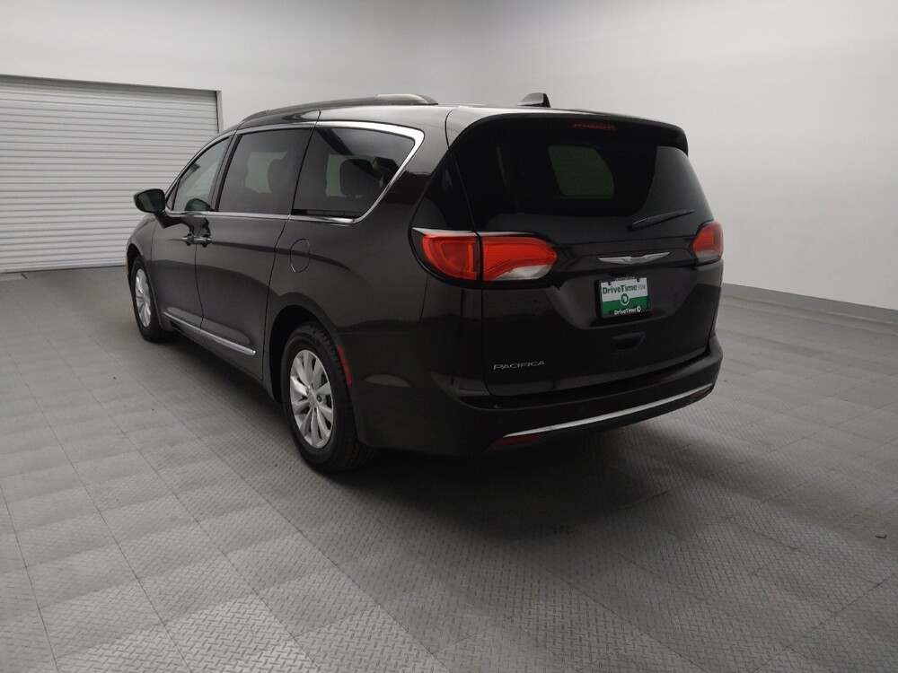 2017 Chrysler Pacifica in Lewisville, TX 75067 - 18118848 5