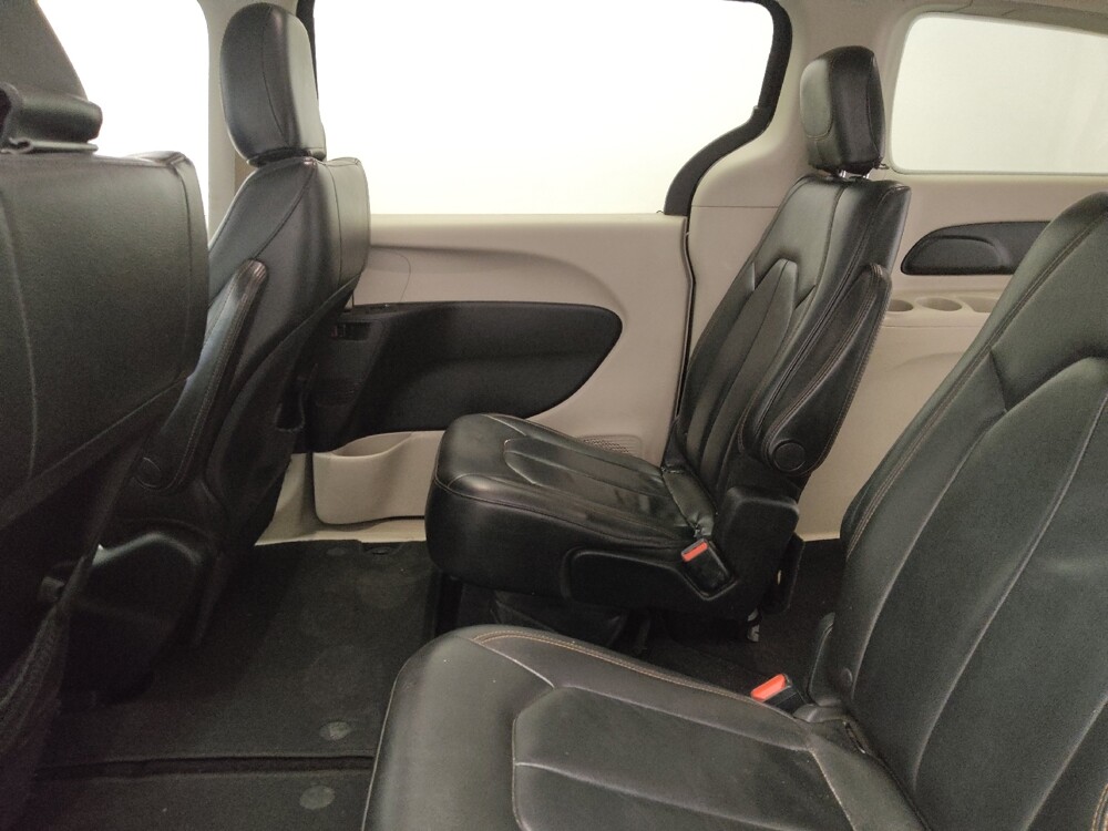 2017 Chrysler Pacifica in Lewisville, TX 75067 - 18118848 18