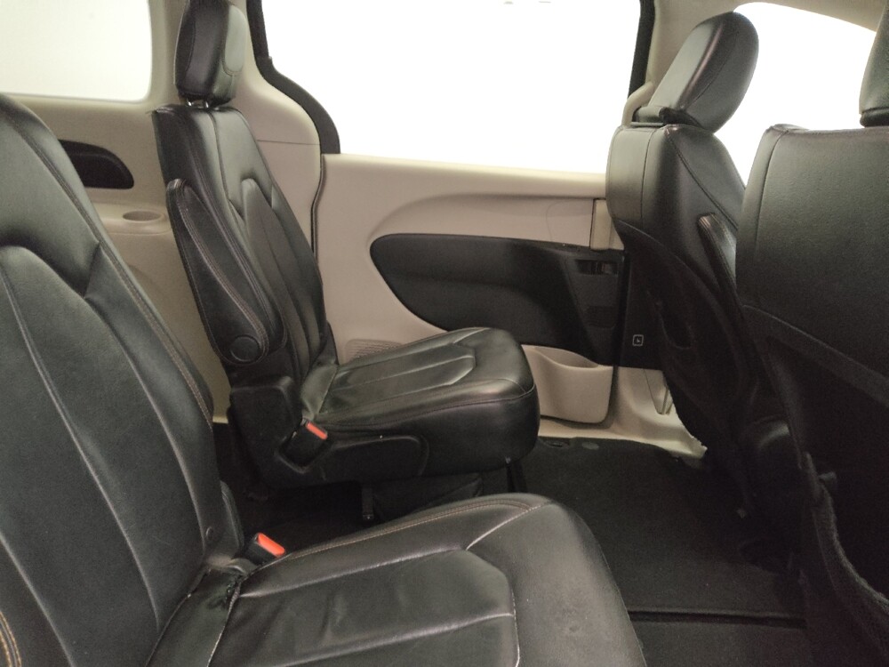 2017 Chrysler Pacifica in Lewisville, TX 75067 - 18118848 19