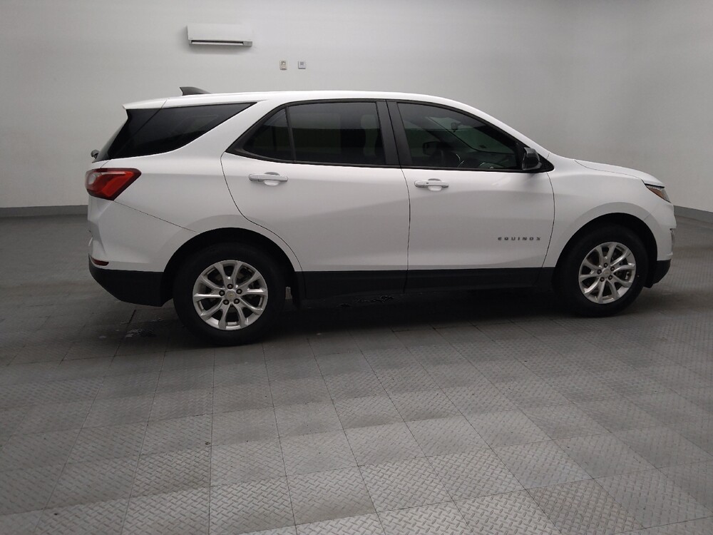 2020 Chevrolet Equinox in Fort Worth, TX 76116 - 18118855 10