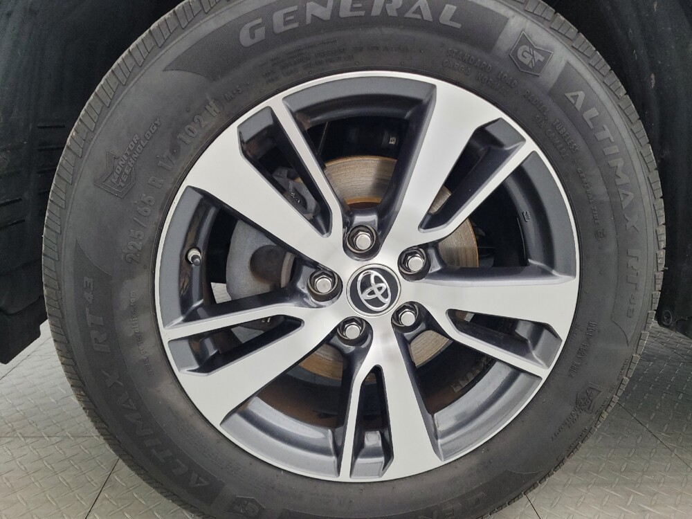 2018 Toyota RAV4 in Conway, SC 29526 - 18118871 31