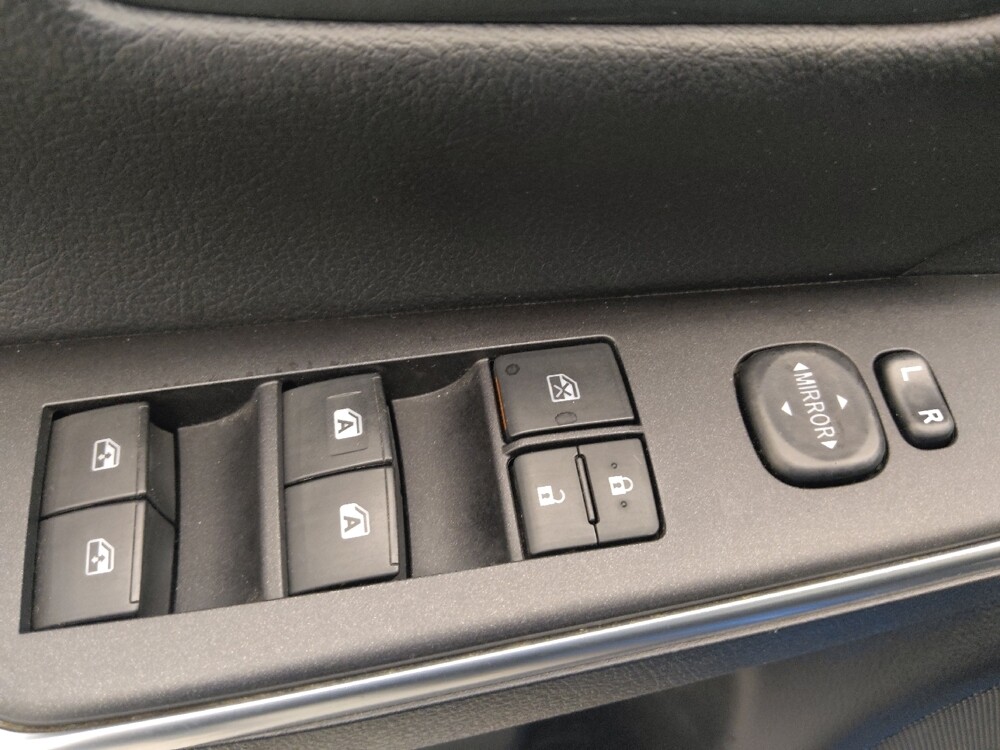 2017 Toyota Camry in Lakeland, FL 33815 - 18118889 27