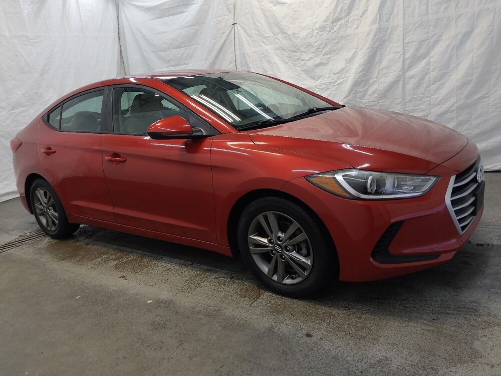 2018 Hyundai Elantra in Fairfield, OH 45014 - 18118892 11