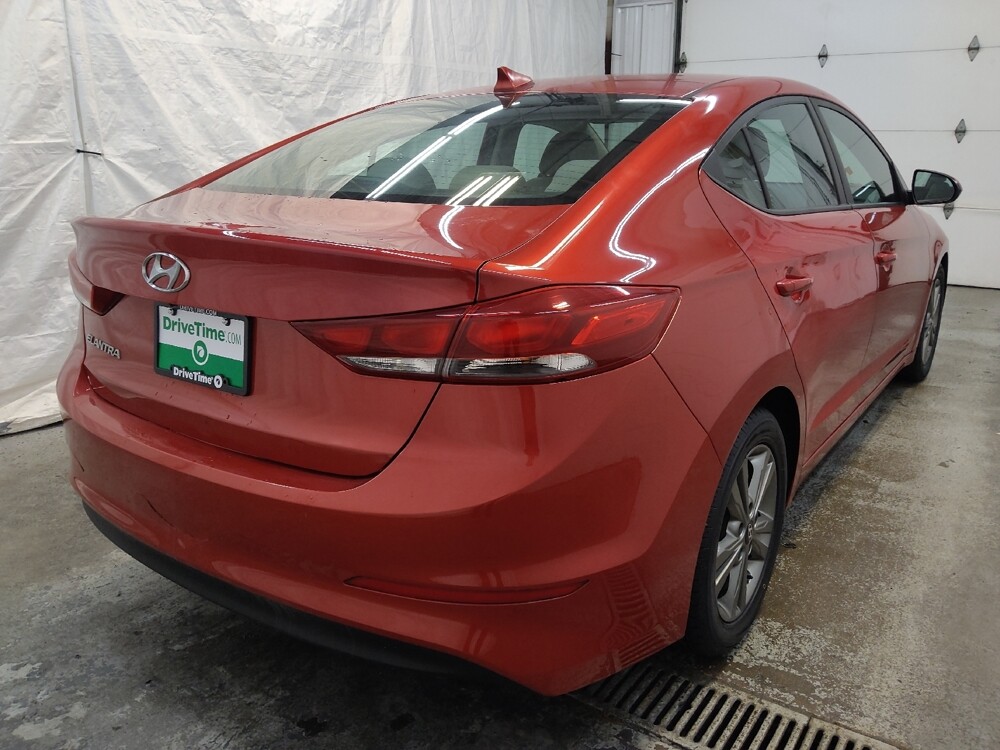 2018 Hyundai Elantra in Fairfield, OH 45014 - 18118892 9