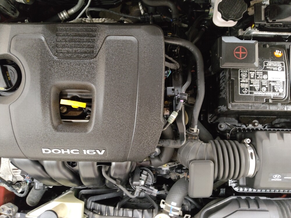 2018 Hyundai Elantra in Fairfield, OH 45014 - 18118892 30