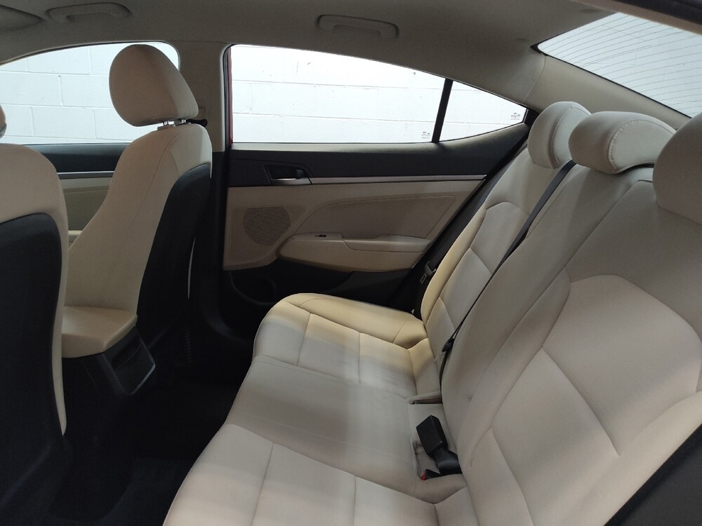 2018 Hyundai Elantra in Fairfield, OH 45014 - 18118892 18