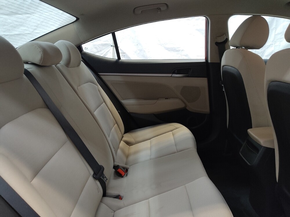 2018 Hyundai Elantra in Fairfield, OH 45014 - 18118892 19