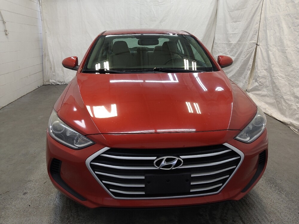 2018 Hyundai Elantra in Fairfield, OH 45014 - 18118892 14