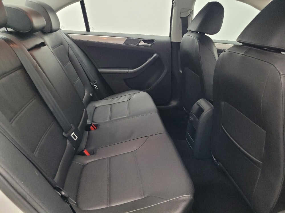 2017 Volkswagen Jetta in Gainesville, FL 32609 - 18118901 19