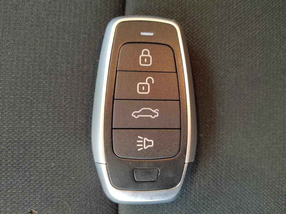 2025 Nissan Sentra in Denver, CO 80012 - 18118943 32