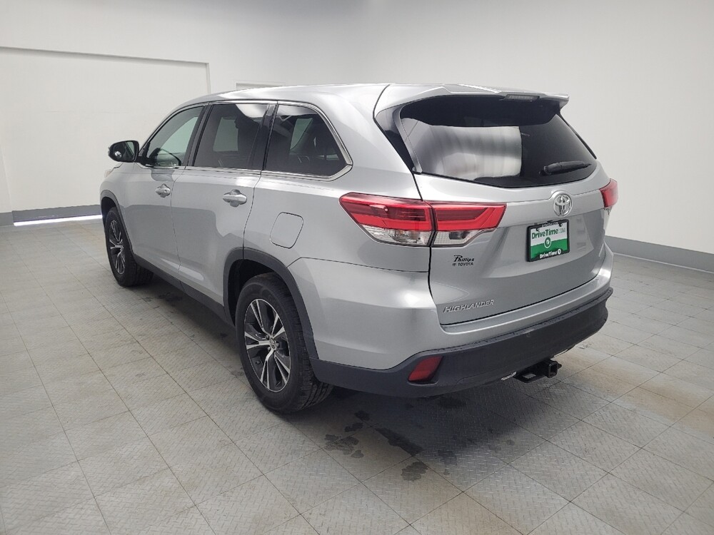 2019 Toyota Highlander in Memphis, TN 38115 - 18118946 5