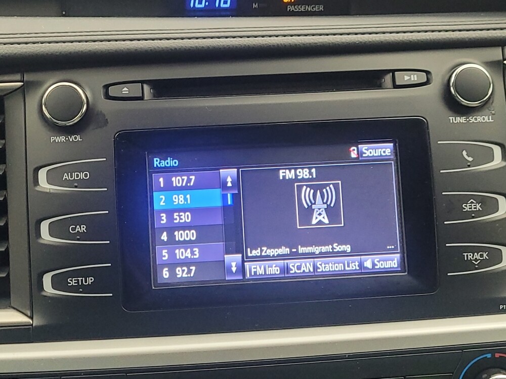 2019 Toyota Highlander in Memphis, TN 38115 - 18118946 25