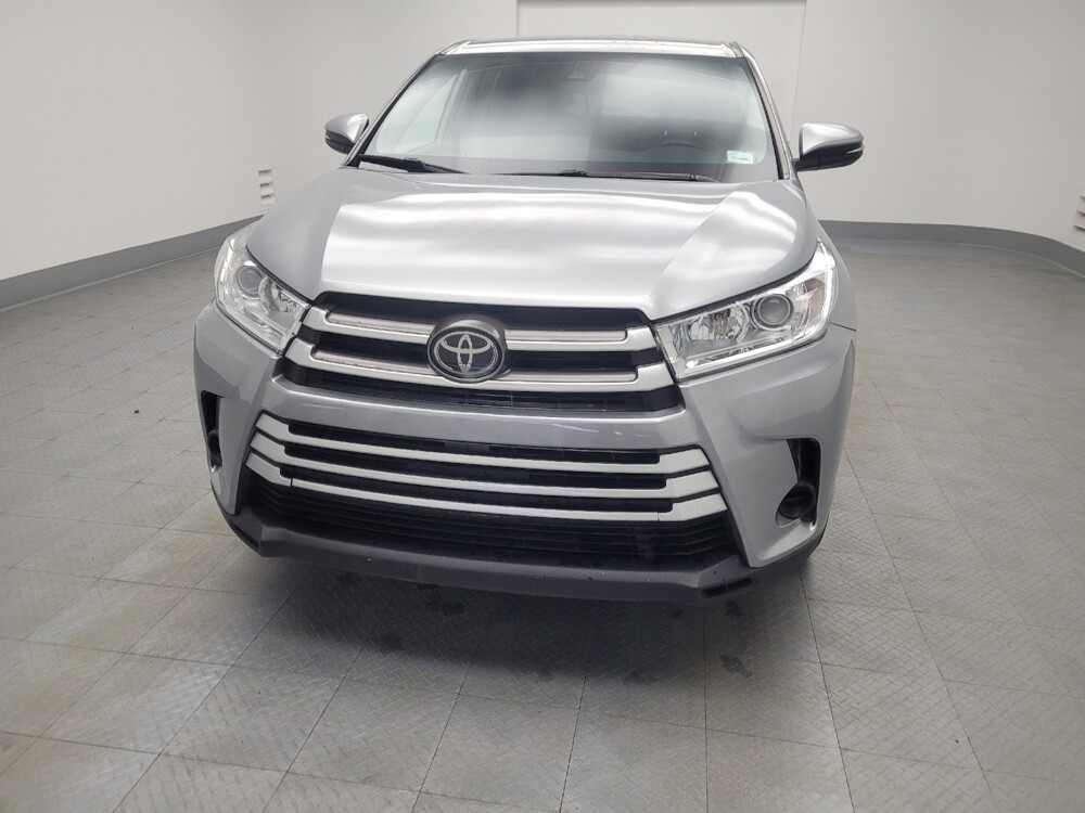 2019 Toyota Highlander in Memphis, TN 38115 - 18118946 15