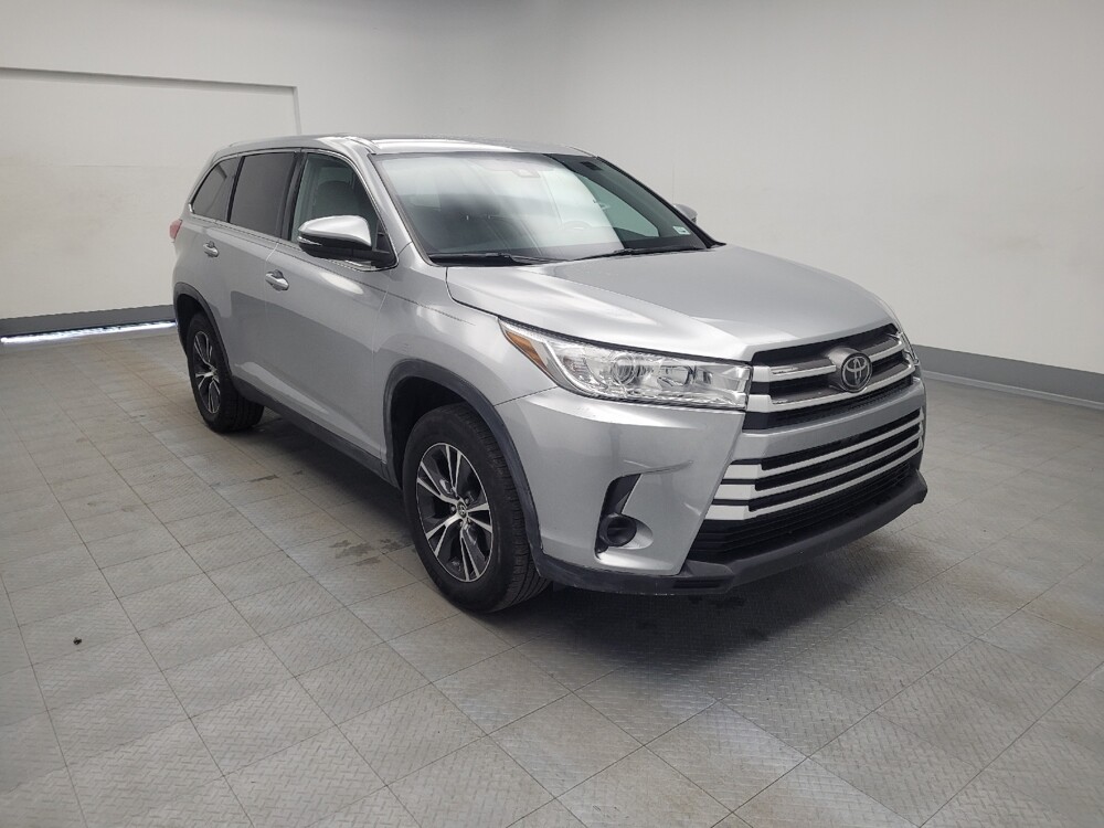 2019 Toyota Highlander in Memphis, TN 38115 - 18118946 13
