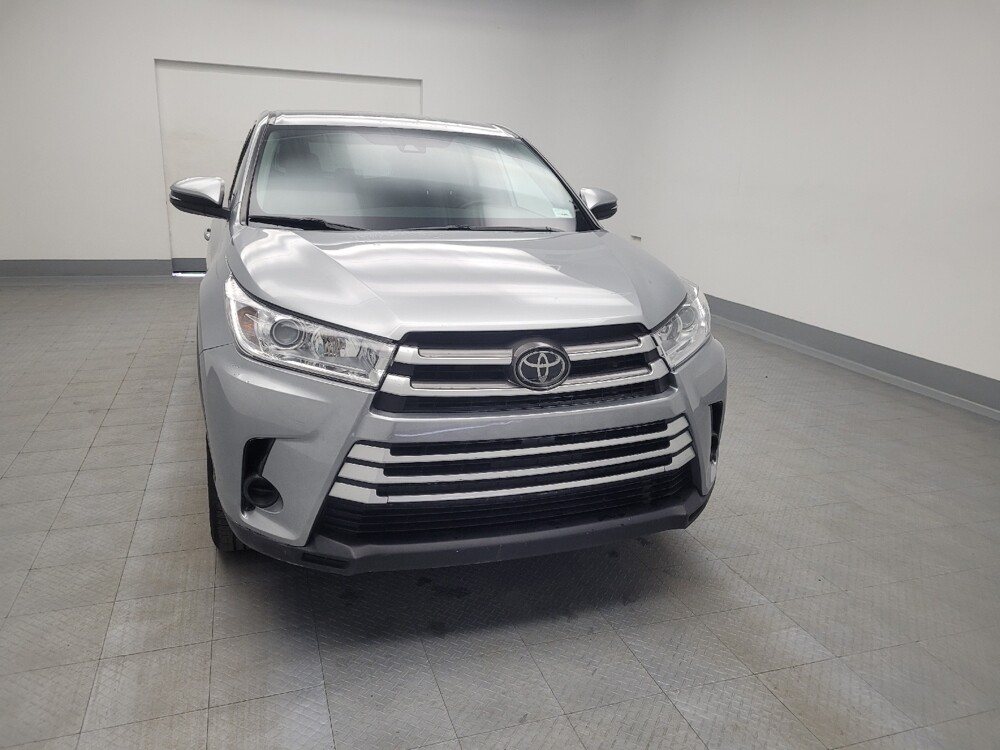 2019 Toyota Highlander in Memphis, TN 38115 - 18118946 14