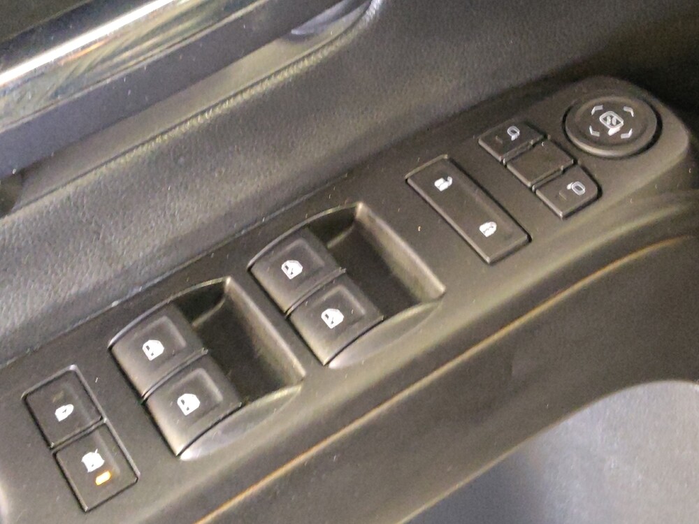 2016 Chevrolet Silverado 1500 in Live Oak, TX 78233 - 18118961 27