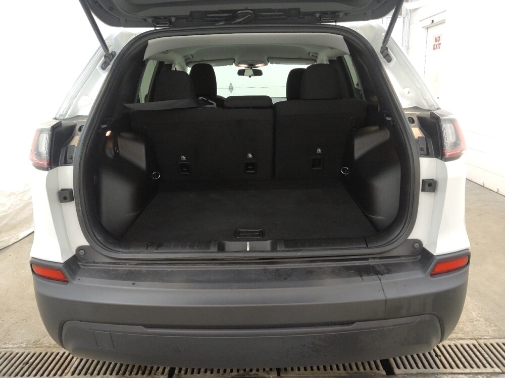 2019 Jeep Cherokee in Fairfield, OH 45014 - 18118971 29