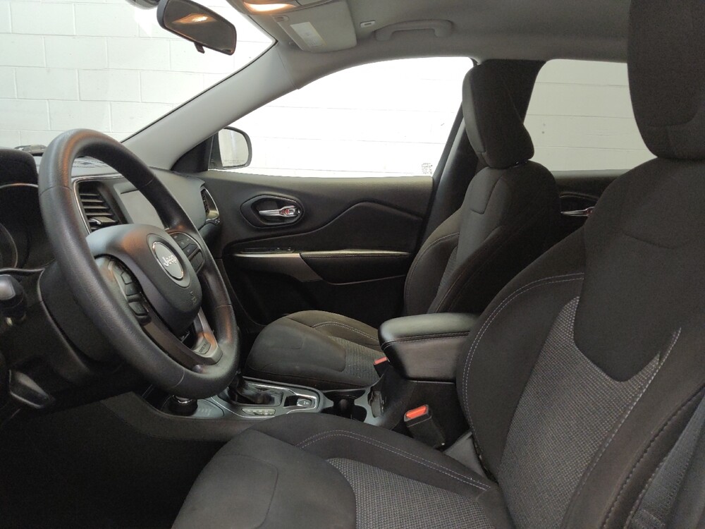 2019 Jeep Cherokee in Fairfield, OH 45014 - 18118971 17