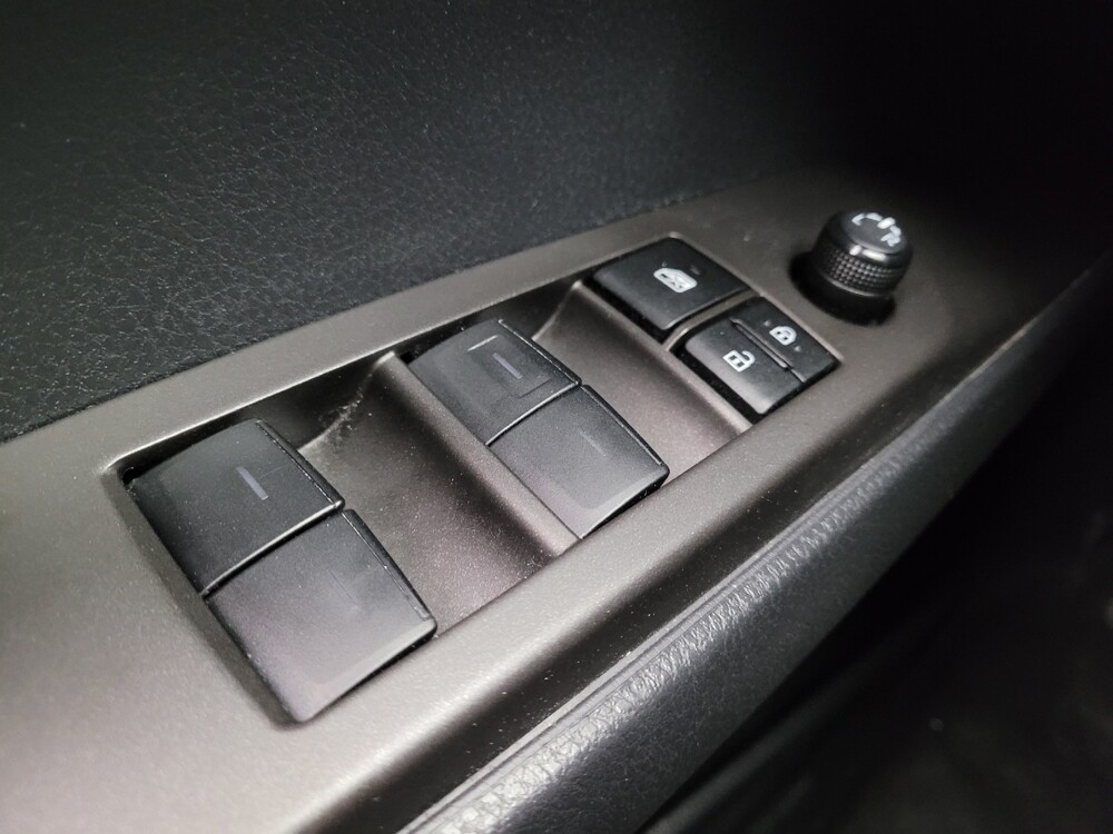 2023 Toyota Camry in Cincinnati, OH 45255 - 18118976 27