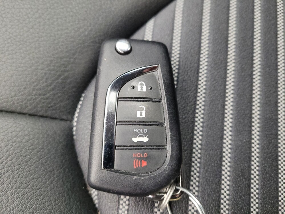 2023 Toyota Camry in Cincinnati, OH 45255 - 18118976 32