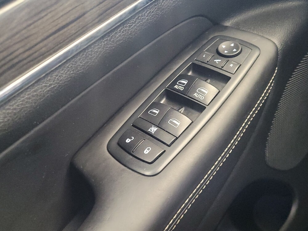 2017 Jeep Grand Cherokee in Toledo, OH 43617 - 18118980 27