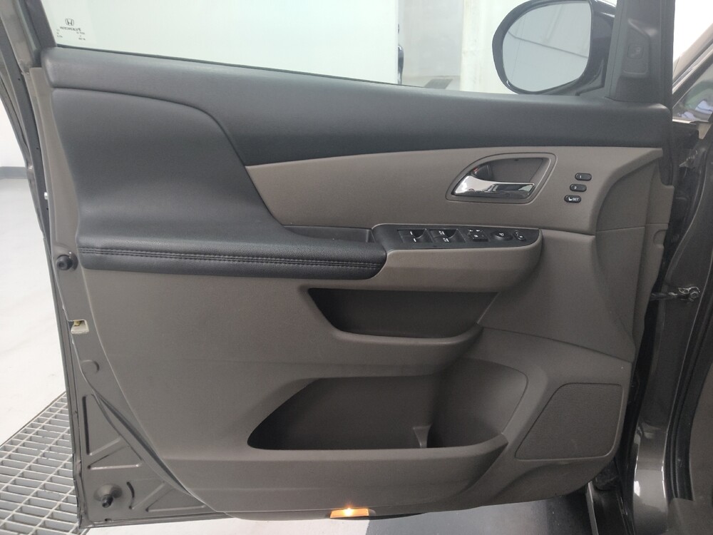 2016 Honda Odyssey in St. Louis, MO 63125 - 18118981 27