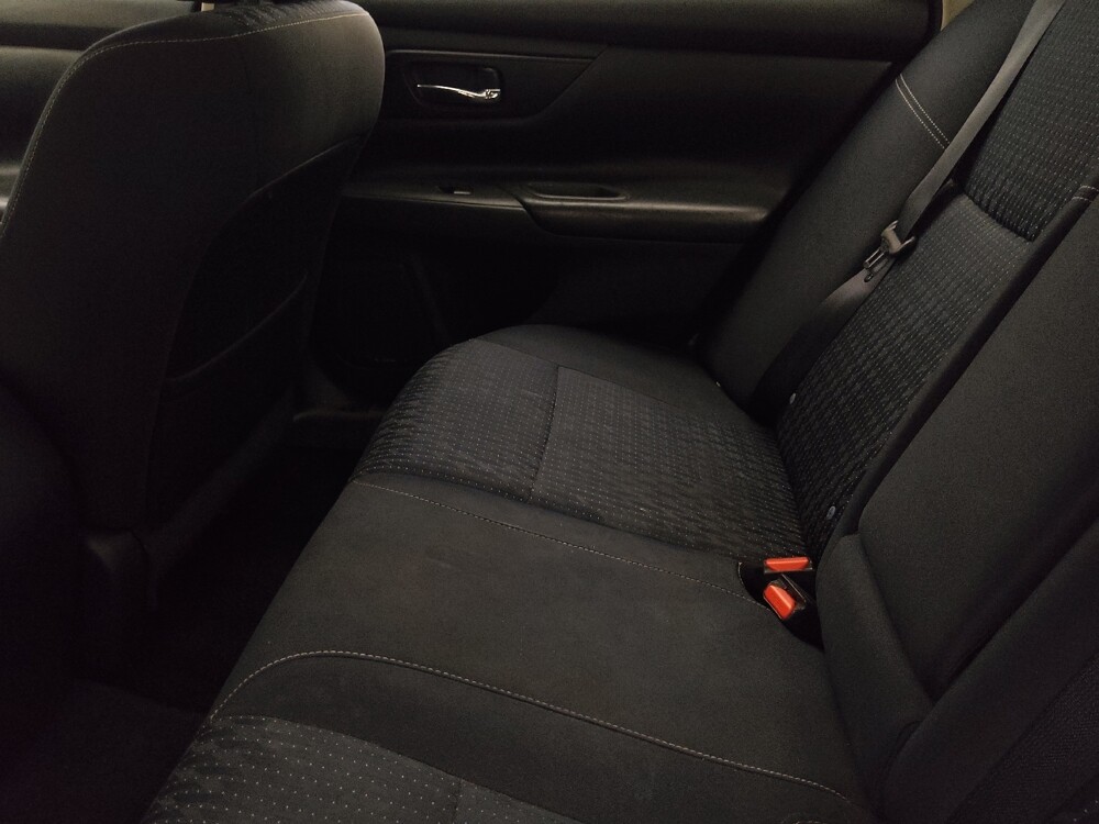 2017 Nissan Altima in Columbus, GA 31909 - 18118982 18