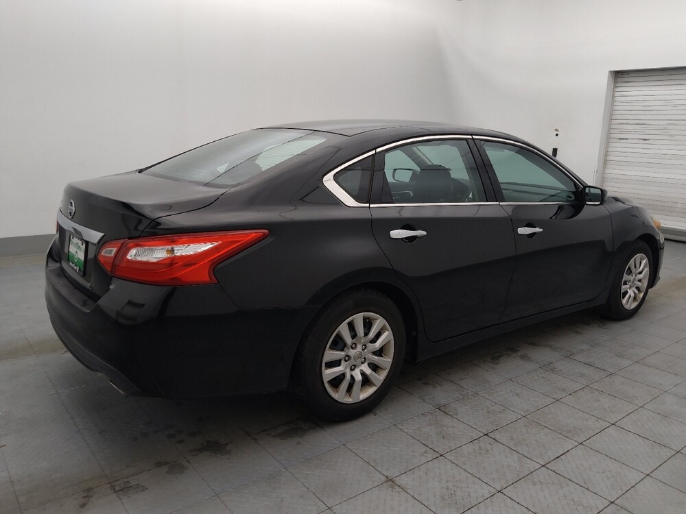 2017 Nissan Altima in Columbus, GA 31909 - 18118982 10