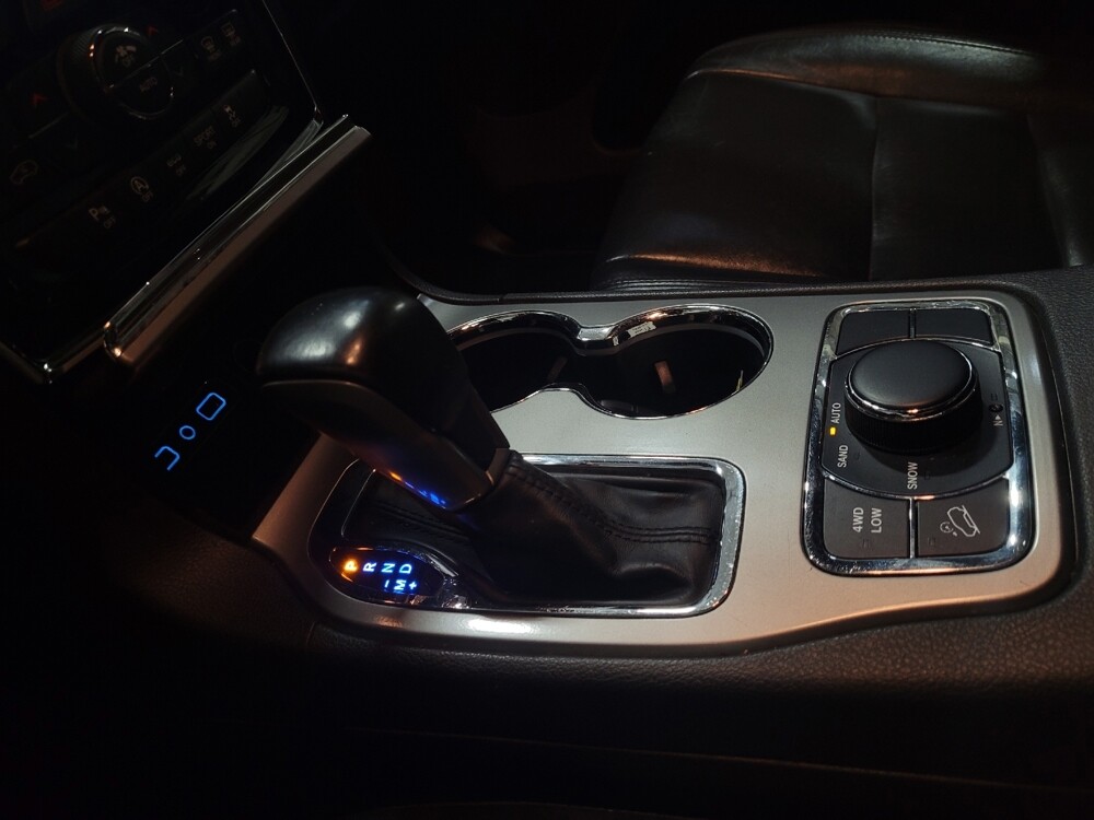 2020 Jeep Grand Cherokee in Plymouth Meeting, PA 19462 - 18118995 26